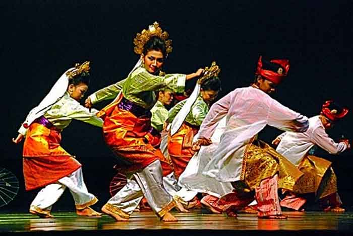 Lebih dari Sekadar Tarian, Membedah Makna Simbolis dan Nilai Karakter di Balik Gerak Zapin Melayu