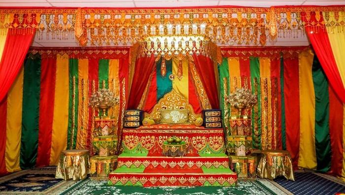 Lebih dari Sekadar Estetika, Inilah Makna Mendalam di Balik Warna Kuning, Hijau, dan Merah dalam Budaya Melayu