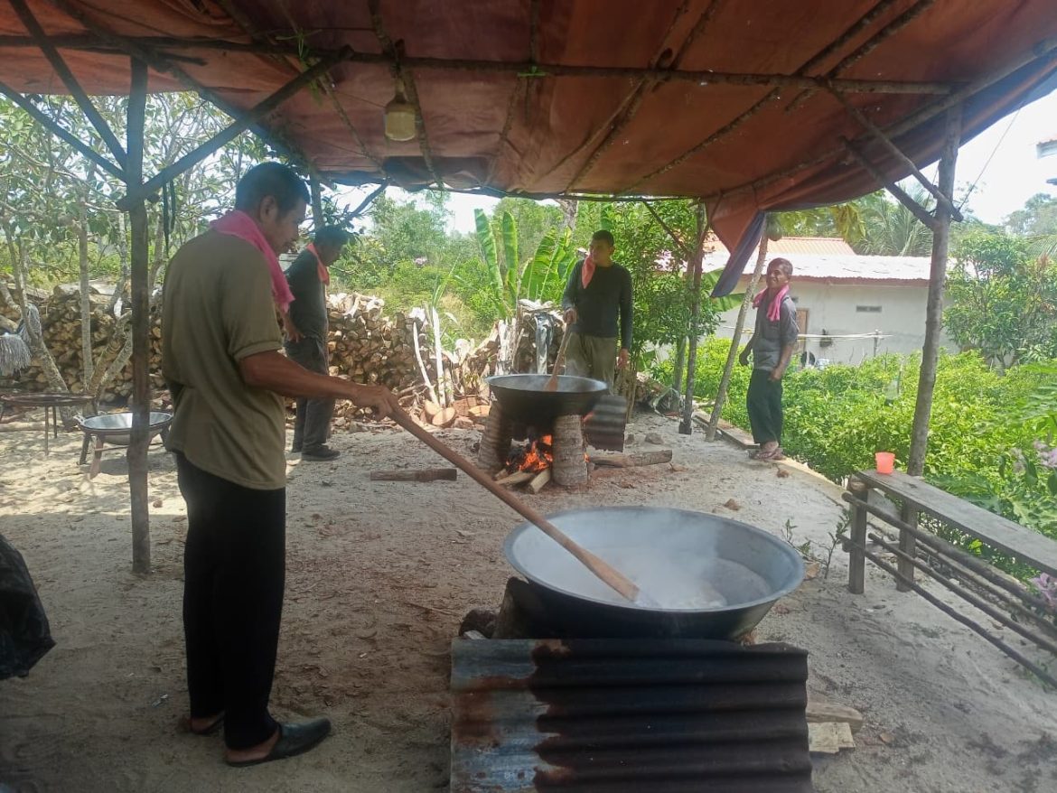 Filosofi Pulut Santan, Simbol Kesabaran dan Perekat Silaturahmi dalam Tradisi Pernikahan Melayu Lingga