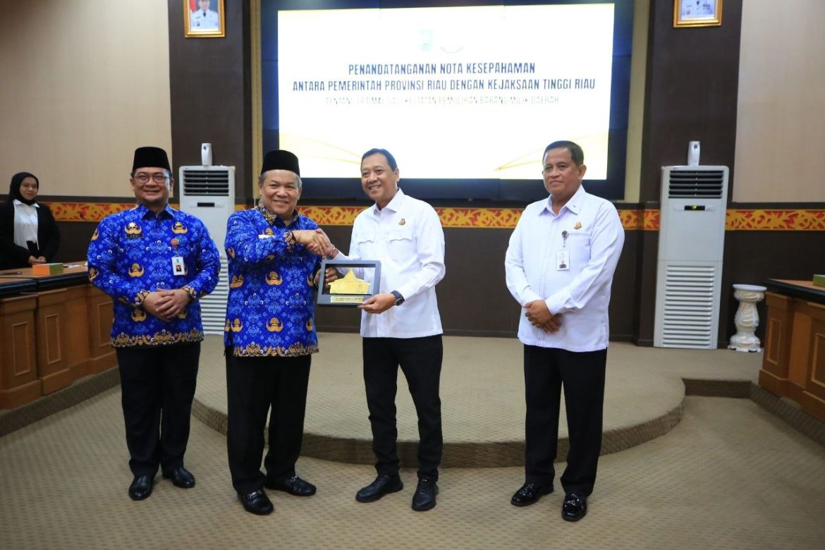 Amankan Aset Negara, Pemprov dan Kejati Riau Resmi Teken MoU Pemulihan Barang Milik Daerah